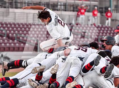 Thumbnail 3 in St. John Bosco vs. Beckman (CIF SS DIV 3 Championship) photogallery.