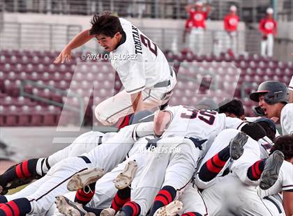 Thumbnail 2 in St. John Bosco vs. Beckman (CIF SS DIV 3 Championship) photogallery.