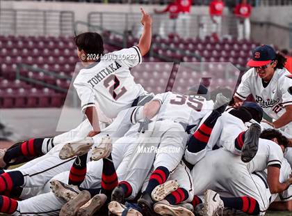 Thumbnail 3 in St. John Bosco vs. Beckman (CIF SS DIV 3 Championship) photogallery.