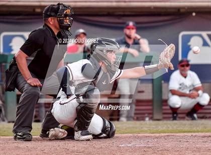 Thumbnail 3 in St. John Bosco vs. Beckman (CIF SS DIV 3 Championship) photogallery.