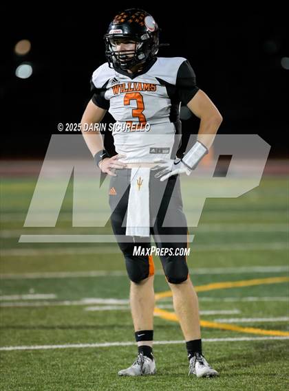 Thumbnail 2 in Williams vs Bagdad (AIA 1A Semifinal) photogallery.