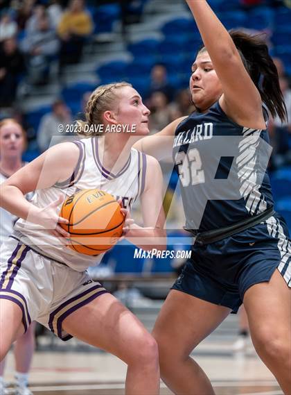 Thumbnail 3 in North Summit vs. Millard (UHSAA 2A Quarterfinal) photogallery.