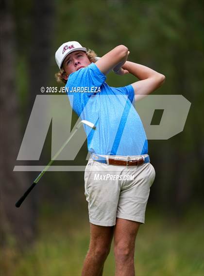 Thumbnail 3 in Schottmaker Invitational photogallery.