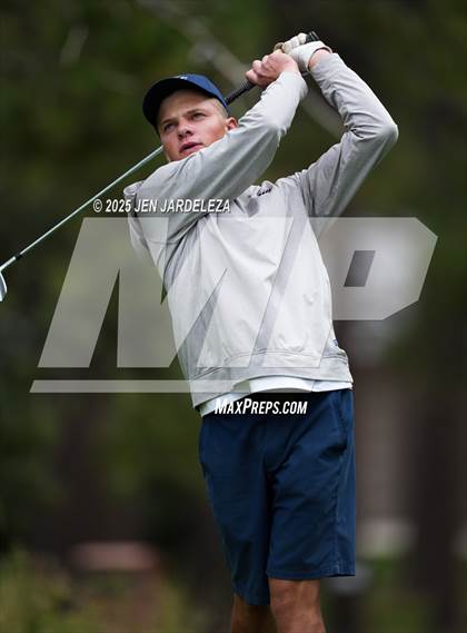 Thumbnail 3 in Schottmaker Invitational photogallery.