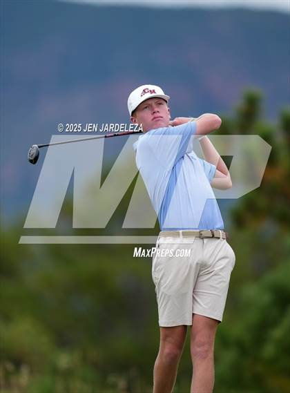 Thumbnail 3 in Schottmaker Invitational photogallery.
