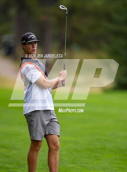 Thumbnail 2 in Schottmaker Invitational photogallery.