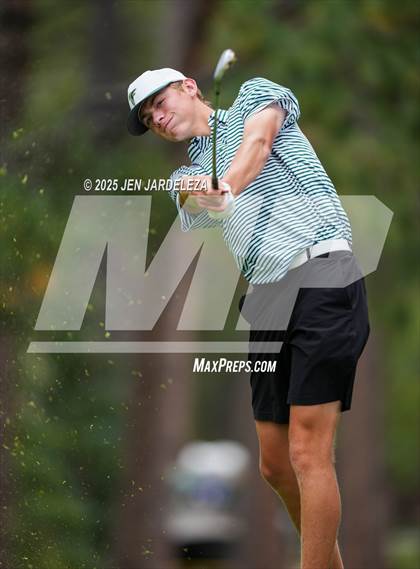 Thumbnail 3 in Schottmaker Invitational photogallery.