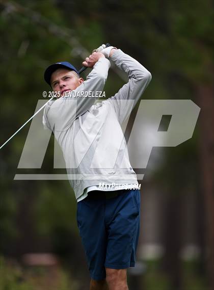 Thumbnail 2 in Schottmaker Invitational photogallery.