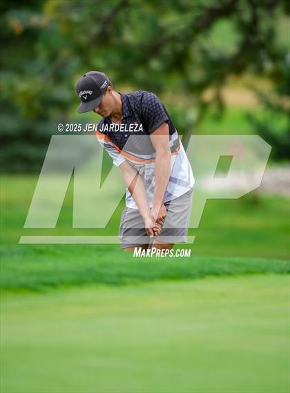 Thumbnail 3 in Schottmaker Invitational photogallery.