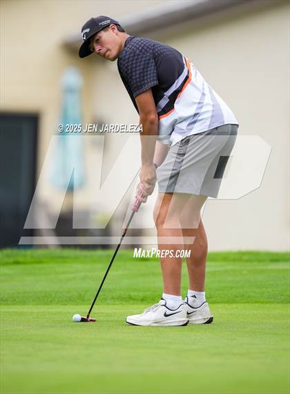 Thumbnail 2 in Schottmaker Invitational photogallery.