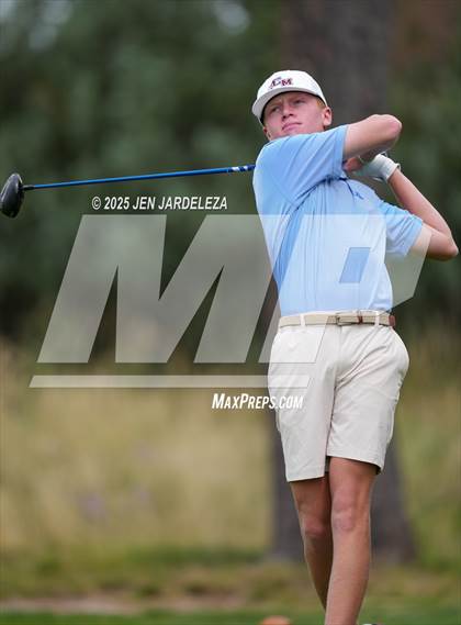 Thumbnail 3 in Schottmaker Invitational photogallery.