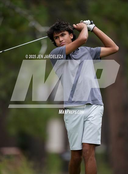 Thumbnail 3 in Schottmaker Invitational photogallery.