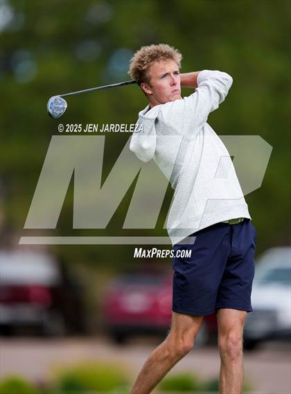 Thumbnail 3 in Schottmaker Invitational photogallery.