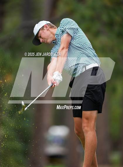 Thumbnail 2 in Schottmaker Invitational photogallery.