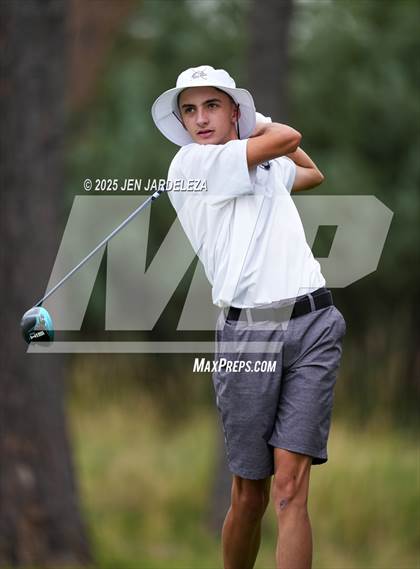 Thumbnail 2 in Schottmaker Invitational photogallery.