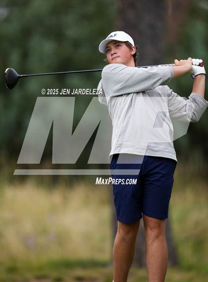 Thumbnail 3 in Schottmaker Invitational photogallery.
