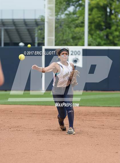 Thumbnail 2 in Cedar Cliff vs Donegal (PIAA 5A Final) photogallery.