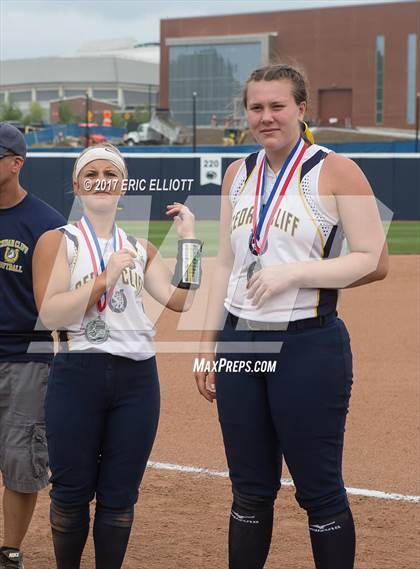 Thumbnail 2 in Cedar Cliff vs Donegal (PIAA 5A Final) photogallery.