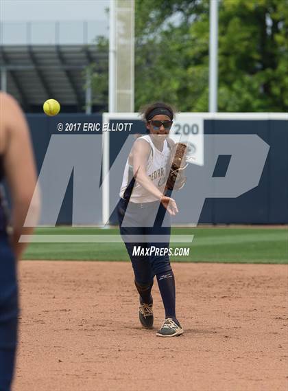 Thumbnail 2 in Cedar Cliff vs Donegal (PIAA 5A Final) photogallery.