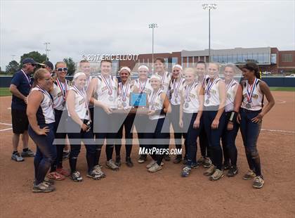 Thumbnail 2 in Cedar Cliff vs Donegal (PIAA 5A Final) photogallery.