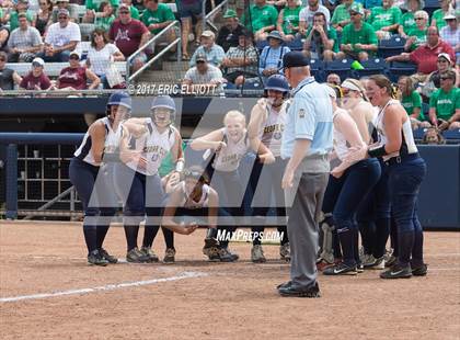 Thumbnail 3 in Cedar Cliff vs Donegal (PIAA 5A Final) photogallery.