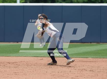 Thumbnail 2 in Cedar Cliff vs Donegal (PIAA 5A Final) photogallery.