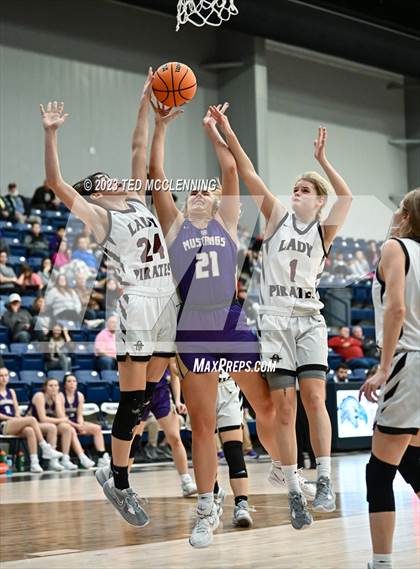 Thumbnail 2 in Central Arkansas Christian vs Dover (AAA 3A-5 district 2nd round) photogallery.