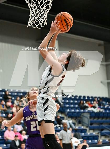 Thumbnail 1 in Central Arkansas Christian vs Dover (AAA 3A-5 district 2nd round) photogallery.