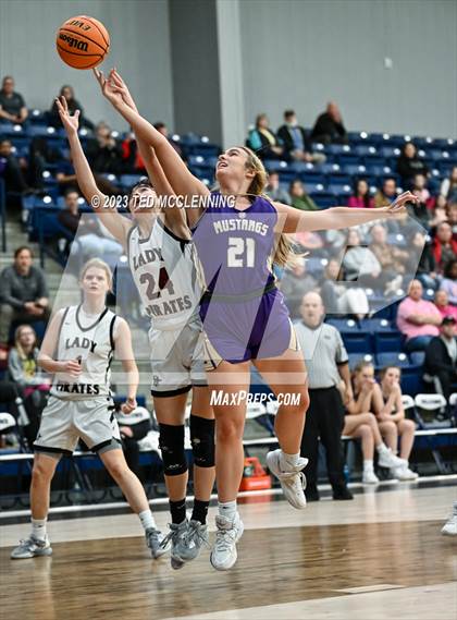 Thumbnail 2 in Central Arkansas Christian vs Dover (AAA 3A-5 district 2nd round) photogallery.