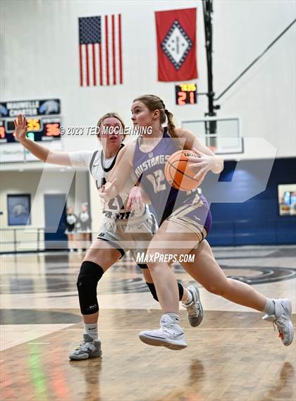 Thumbnail 3 in Central Arkansas Christian vs Dover (AAA 3A-5 district 2nd round) photogallery.