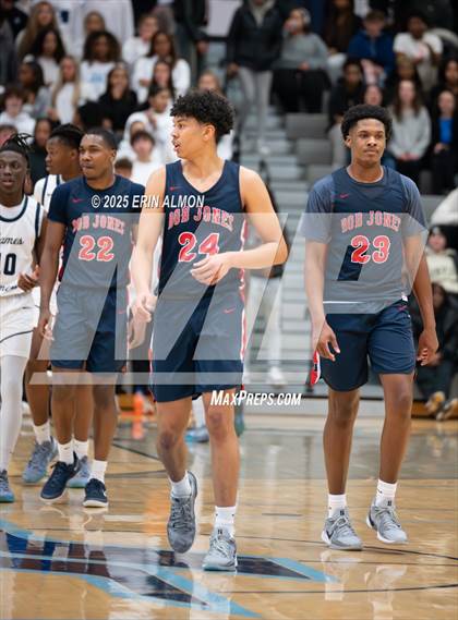 Thumbnail 1 in Bob Jones @ James Clemens photogallery.