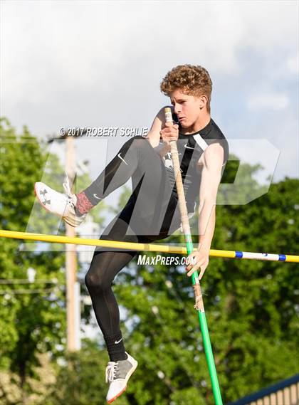 Thumbnail 2 in Del Oro, Woodcreek @ Oak Ridge (Boys Pole Vault) photogallery.