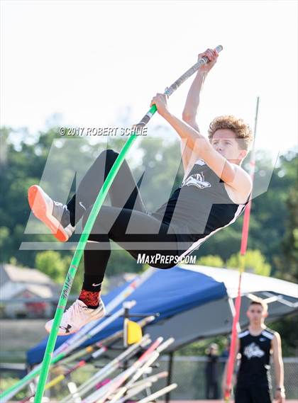 Thumbnail 2 in Del Oro, Woodcreek @ Oak Ridge (Boys Pole Vault) photogallery.