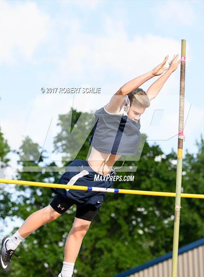 Thumbnail 2 in Del Oro, Woodcreek @ Oak Ridge (Boys Pole Vault) photogallery.