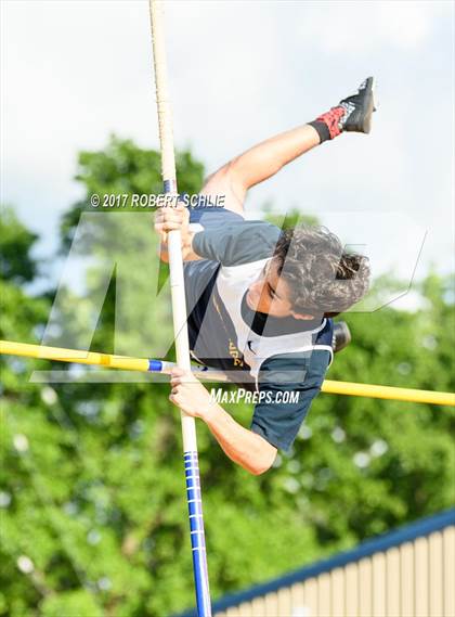 Thumbnail 2 in Del Oro, Woodcreek @ Oak Ridge (Boys Pole Vault) photogallery.