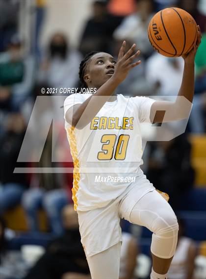 Thumbnail 3 in McDonough vs Eagle's Landing photogallery.