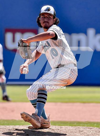 Thumbnail 3 in Azusa vs. Pacifica Christian Newport Beach (CIF SS DIV 8 Championship) photogallery.