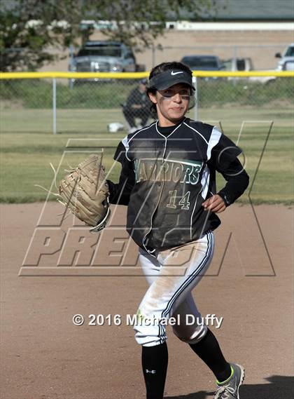 Thumbnail 1 in Dinuba vs. Tehachapi photogallery.