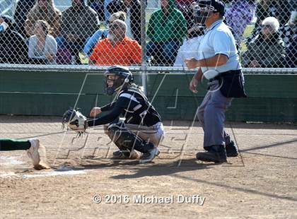 Thumbnail 3 in Dinuba vs. Tehachapi photogallery.