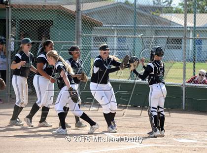 Thumbnail 3 in Dinuba vs. Tehachapi photogallery.