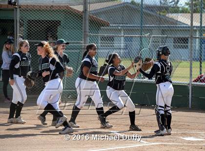Thumbnail 1 in Dinuba vs. Tehachapi photogallery.