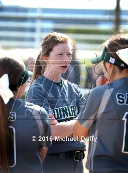 Thumbnail 1 in Dinuba vs. Tehachapi photogallery.
