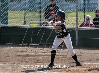 Thumbnail 3 in Dinuba vs. Tehachapi photogallery.