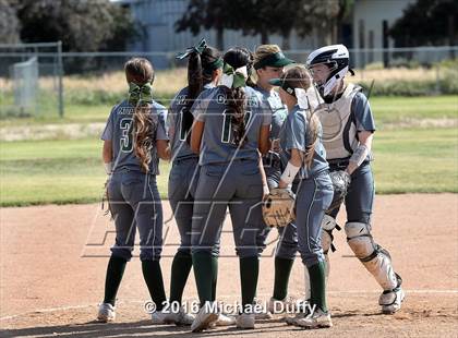 Thumbnail 2 in Dinuba vs. Tehachapi photogallery.
