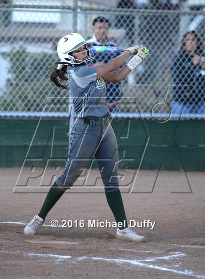 Thumbnail 3 in Dinuba vs. Tehachapi photogallery.