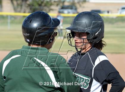 Thumbnail 1 in Dinuba vs. Tehachapi photogallery.