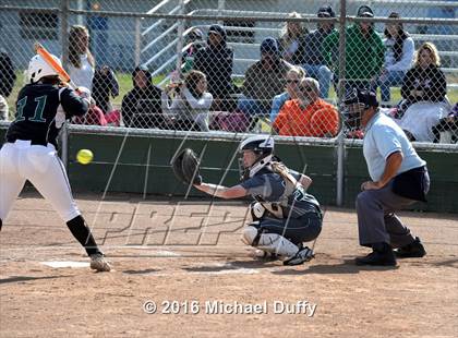Thumbnail 3 in Dinuba vs. Tehachapi photogallery.