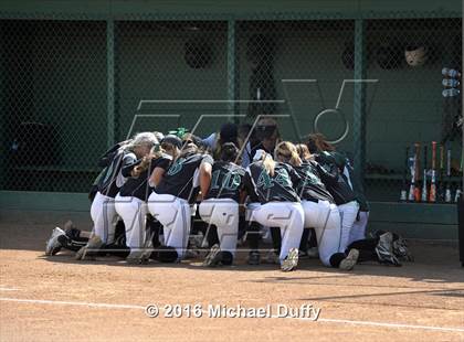 Thumbnail 3 in Dinuba vs. Tehachapi photogallery.