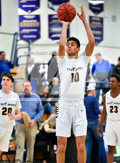 Thumbnail 2 in Del Oro @ Oak Ridge photogallery.