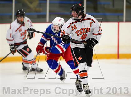 Thumbnail 1 in Glastonbury vs. Ridgefield (West Haven Christmas Tournament) photogallery.